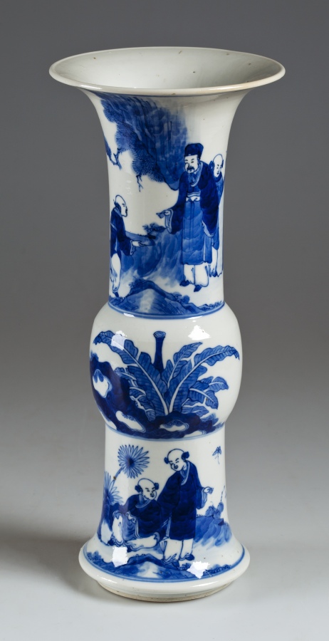 Váza Čína, značka období  Kchang-si  (1662-1722). Pravděpodobně  výrobek z konce dynastie Čching (1644-1911). Národní  muzeum 