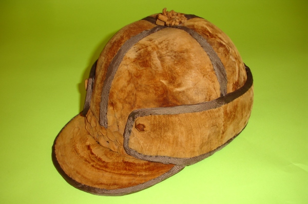 Čepice typu vydrovka vyrobená z choroše