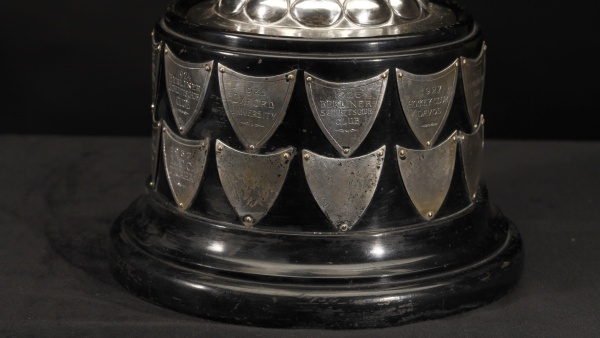 Fotografie. Detail Spenglerova poháru. Zdroj: Národní muzeum