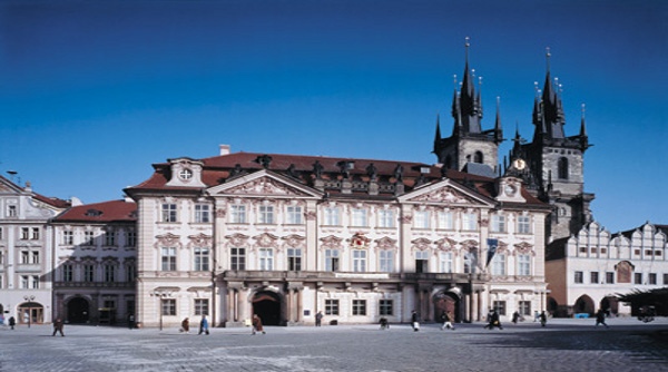 Palác Kinských na Staroměstském náměstí v Praze