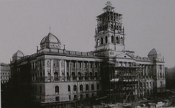 Na konci června 1888 už budova Muzea začala nabírat finální obrysy. FOTO: Archiv Národního muzea