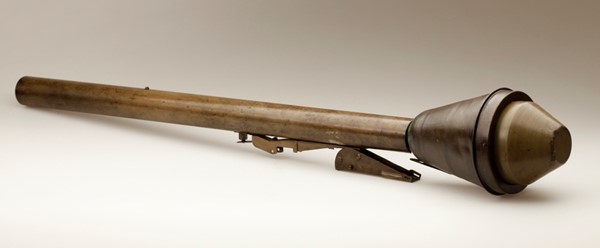 Pancéřová pěst (Panzerfaust) z Pražského povstání (zdroj: Národní muzeum)