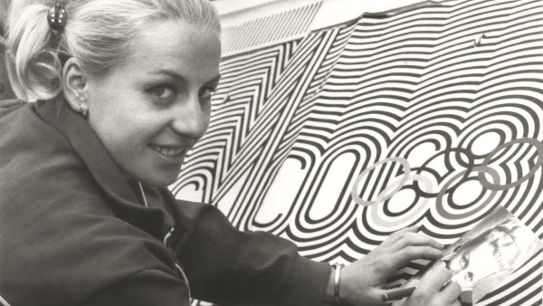 Fotografie. Věra Čáslavská na olympijských hrách v Mexiku v roce 1968. Zdroj: Národní muzeum 