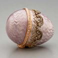 Fabergého vejce, Michail Evlampievič Perchin, fa Fabergé, konec 19. století, Rusko. Na výstavu Peníze do Národního muzea zapůjčilo Uměleckoprůmyslové museum v Praze