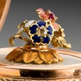 Pravděpodobně novodobá kopie Fabergého vejce. Na výstavu Peníze do Národního muzea zapůjčilo Uměleckoprůmyslové museum v Praze