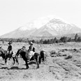 Vlasta s průvodcem na koních před výstupem na Popokatepetl